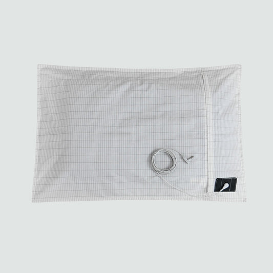 Détendez-vous avec notre housse de coussin grounding : bien-être, mise à la terre naturelle, tissu doux et technologie sûre pour votre relaxation au quotidien.