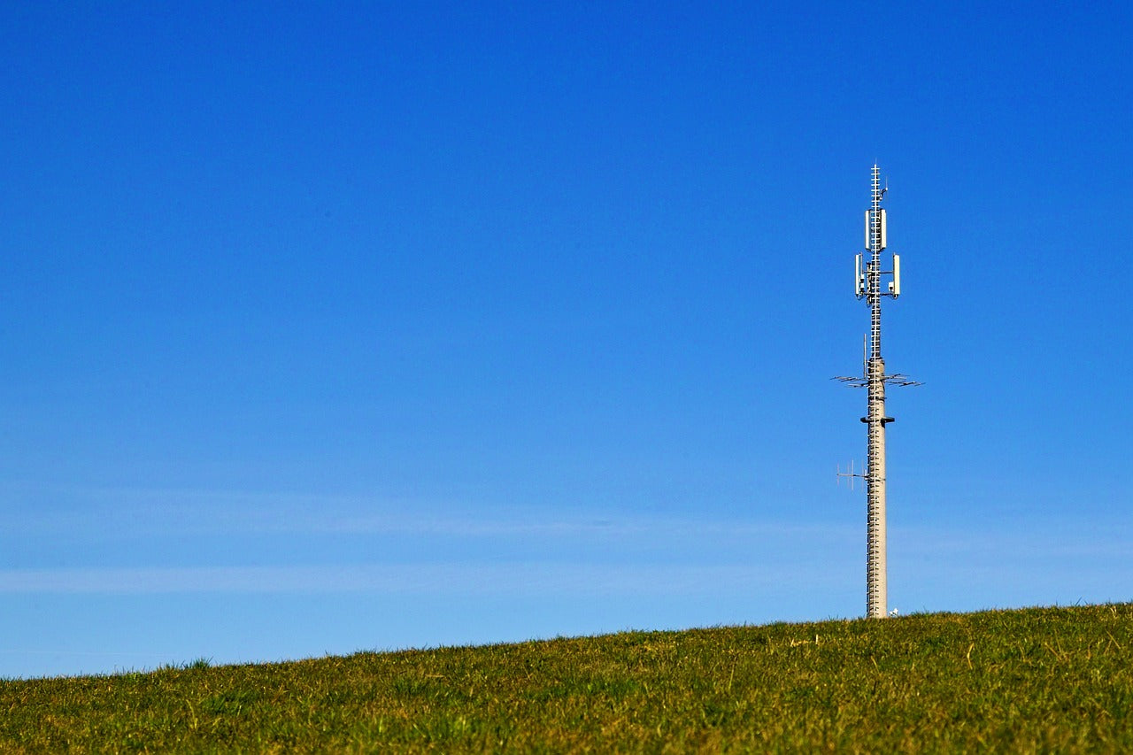 Antenne relai, importante source d'ondes électromagnétiques (5G,4G, ...)