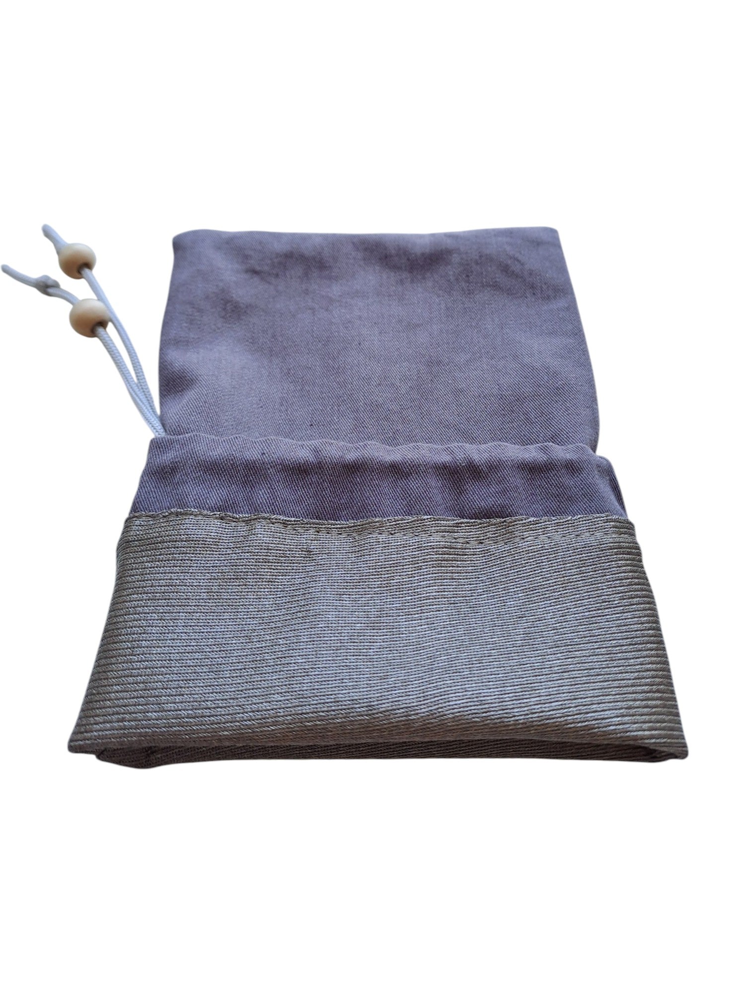 Pochette anti ondes souple en fibre d'argent adapté à toute taille de smartphone.