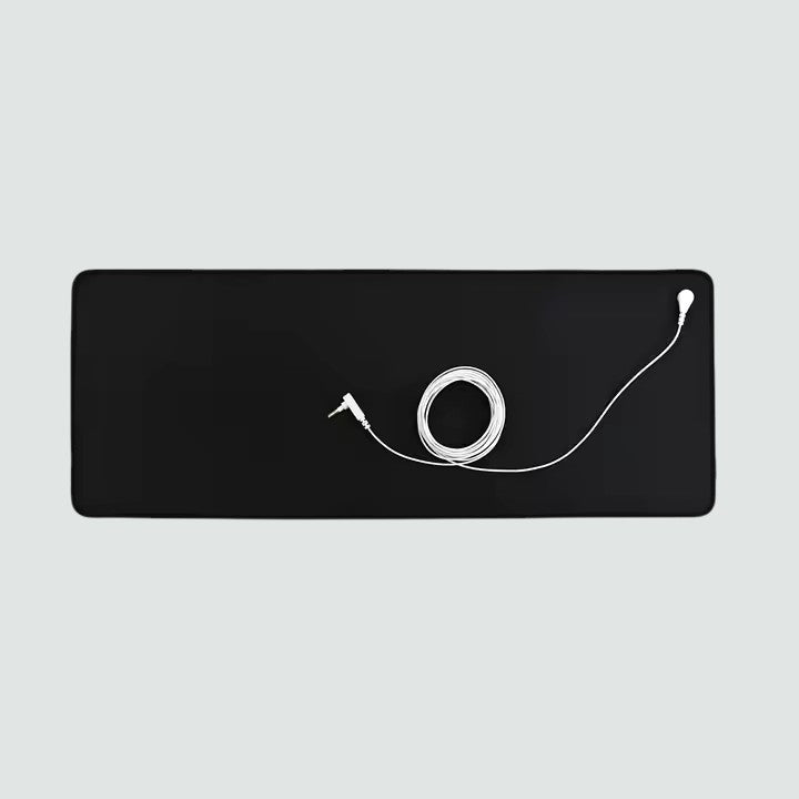 Tapis grounding pour une reconnexion quotidienne à la terre, avec cordon de 4m50 et adaptateur prise inclus.